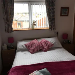 Bed & Breakfast Kingscliff, Blackpool